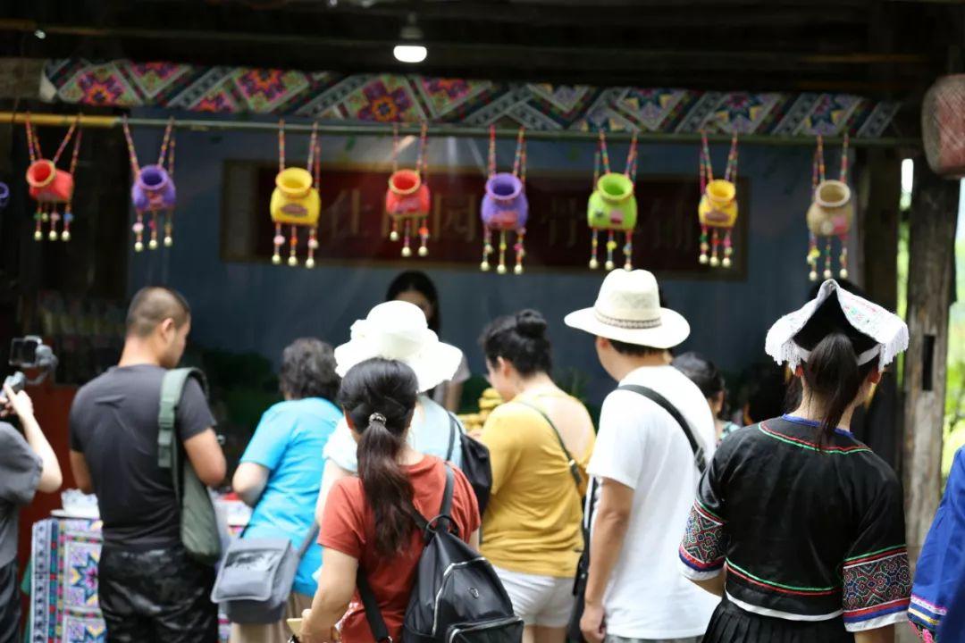 广西灵山旅游景点哪里好玩？带你解锁喀斯特秘境，体验山水人文的治愈之旅